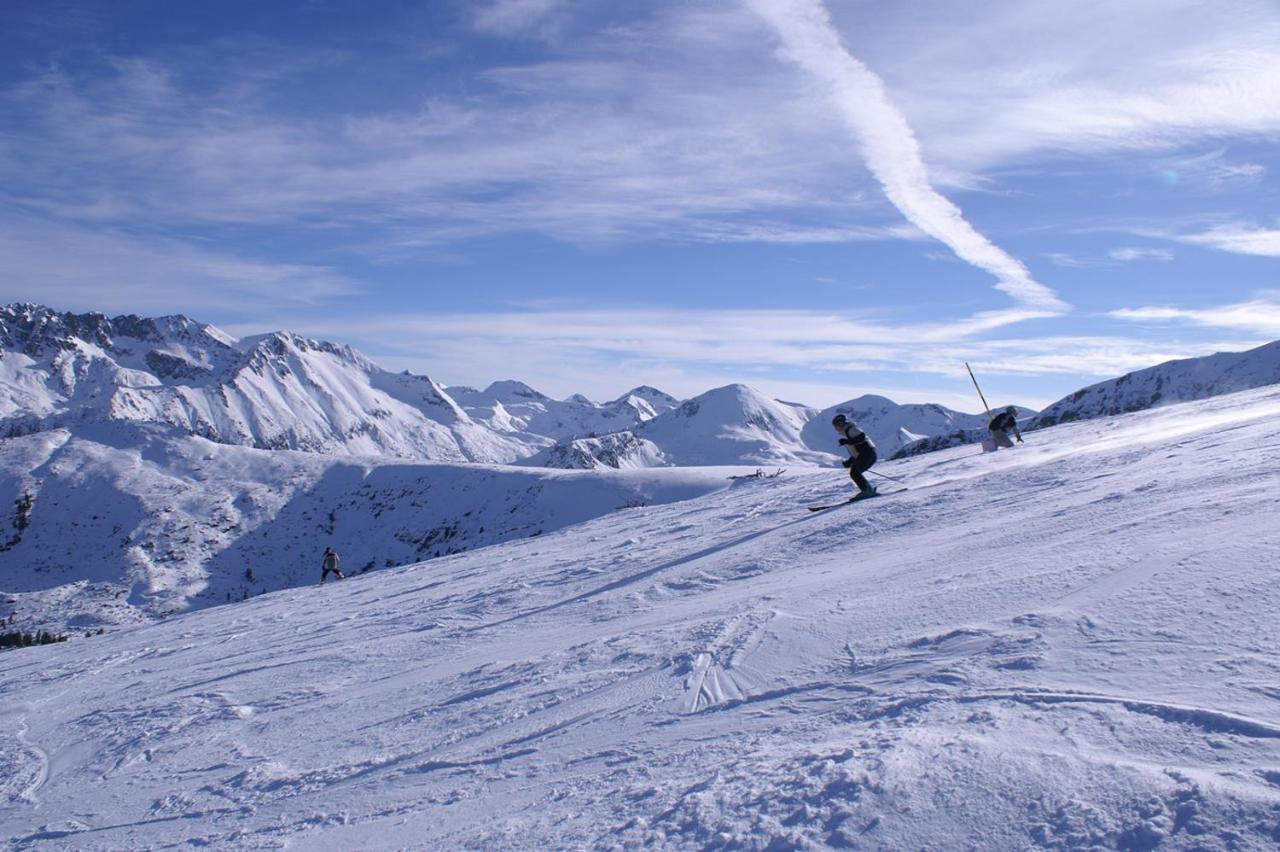 Skiing, Walking, Enjoying In Mountains Bansko Eksteriør billede